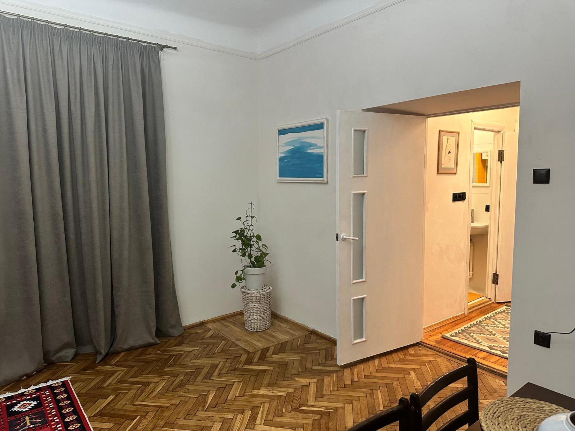 Art Apartment On Kylisha Str Λβιβ Εξωτερικό φωτογραφία