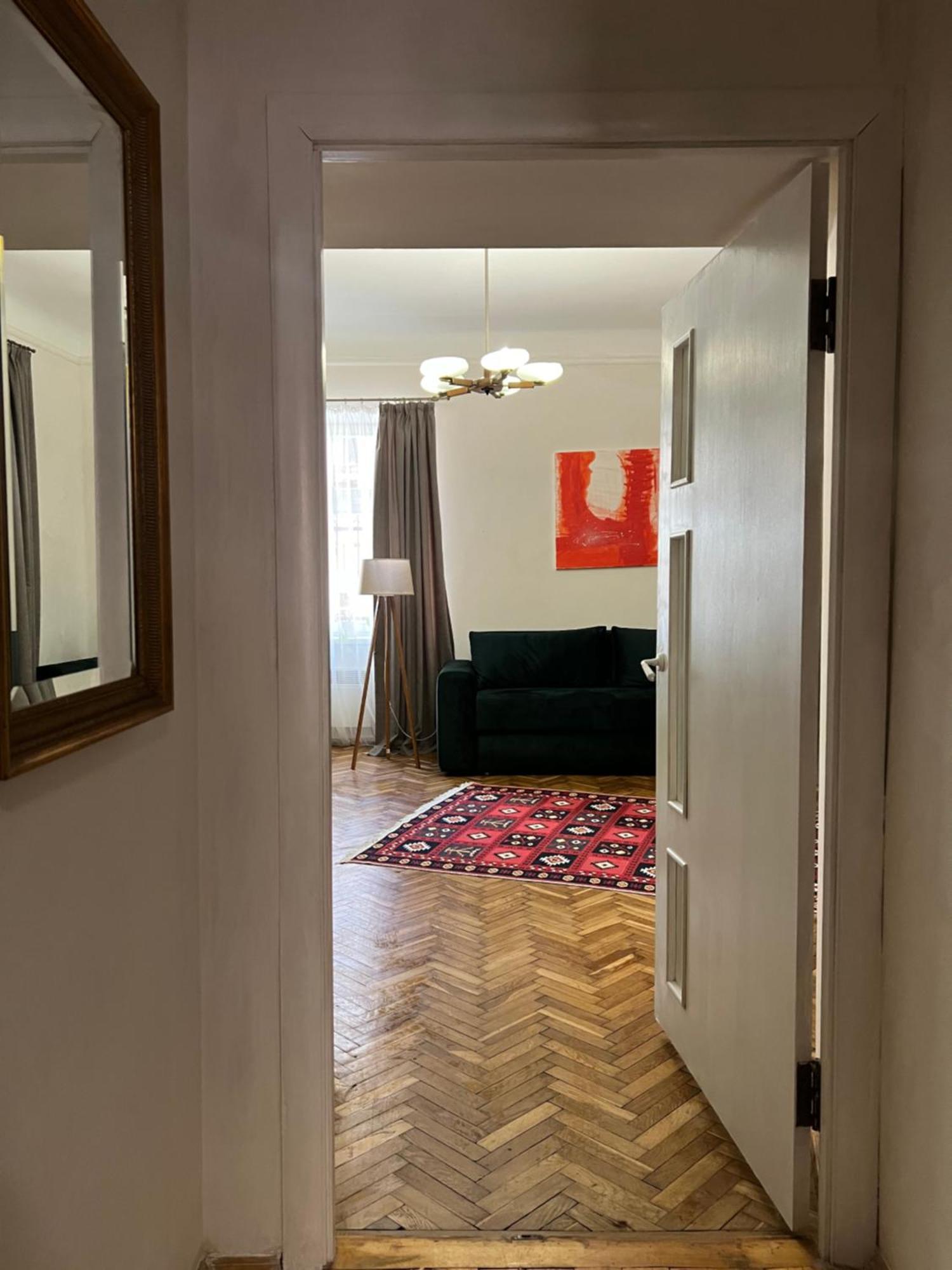Art Apartment On Kylisha Str Λβιβ Εξωτερικό φωτογραφία